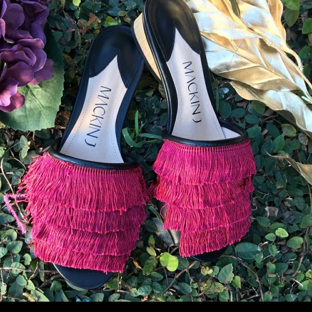 Fringe slides